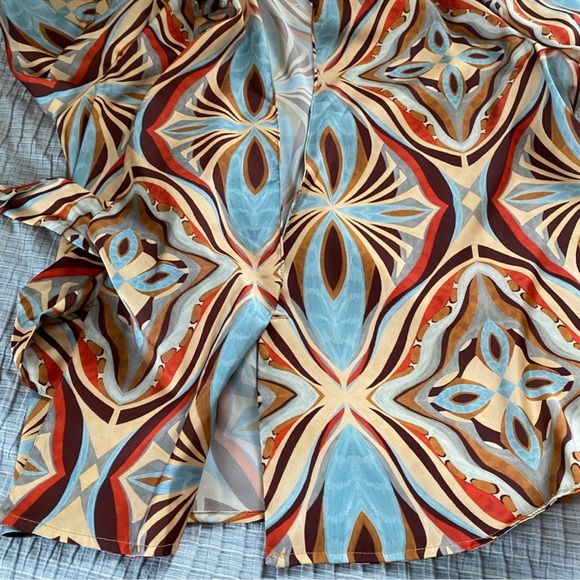 Zara coord set, printed wrap shirt and wide leg pants sz M, pajama style - Picture 10 of 11